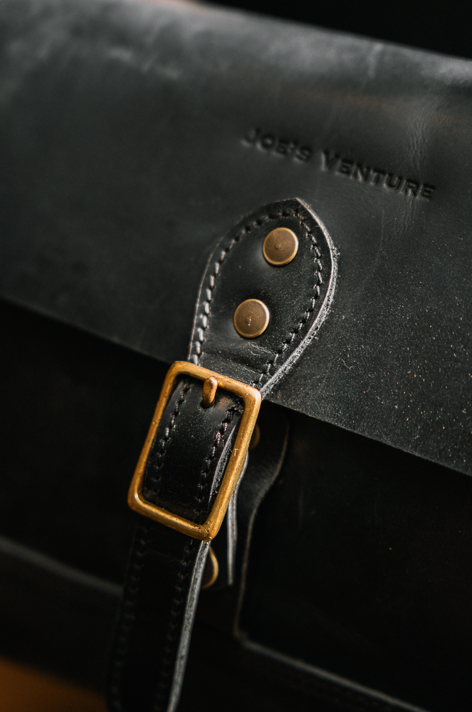 The "Naxos" handcrafted leather bag