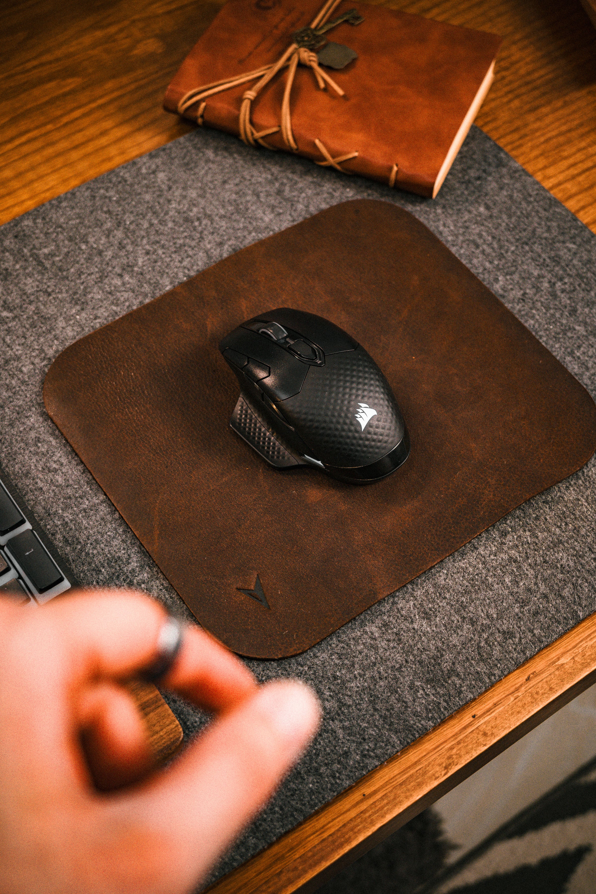 Full-Grain Leather Mouse Pad