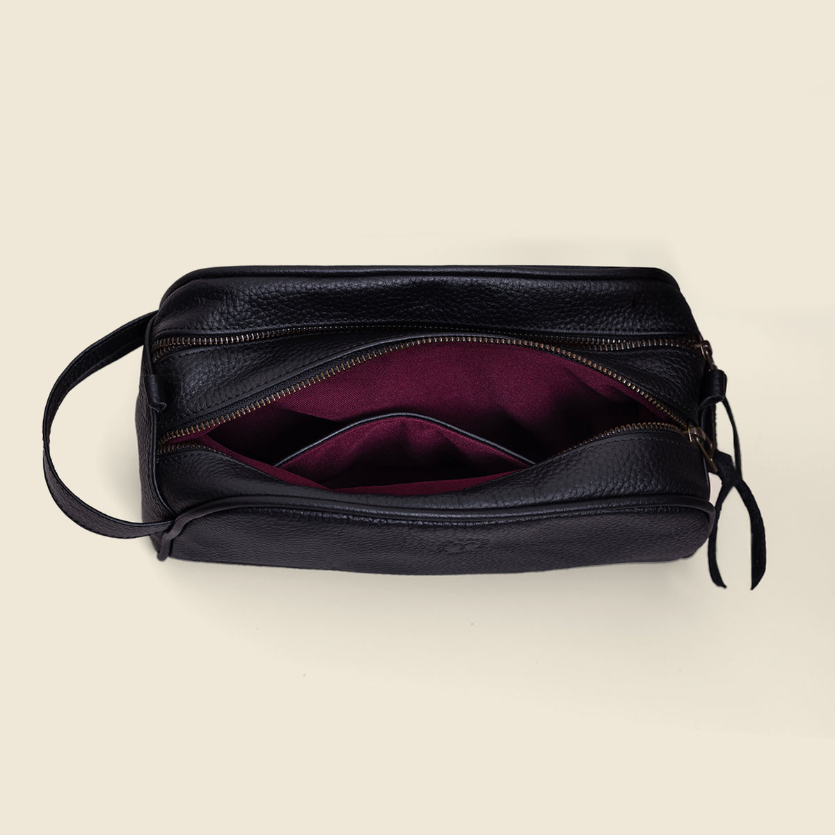 Apex Pebbled Toiletry Bag