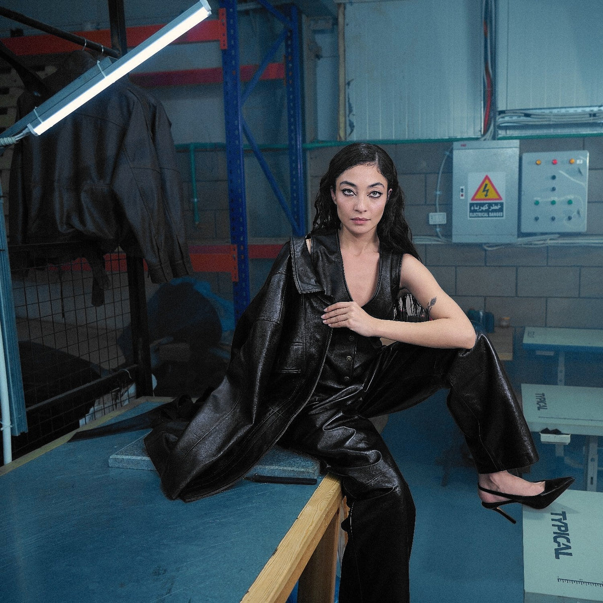 The Muse Balloon Leather Pants in black nappa leather – worn, Joe's Venture factory